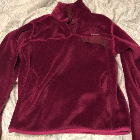 Patagonia Sweaters - Women’s Patagonia pull over with snap buttons